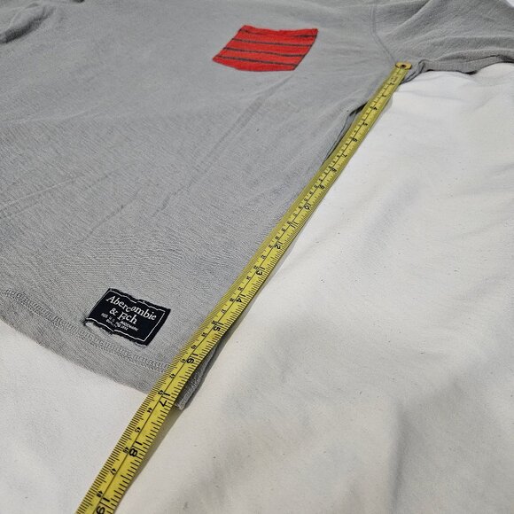 Abercrombie & Fitch - Men's Long-Sleeve Striped Pocket Tee Grey Medium - Picture 4 of 15